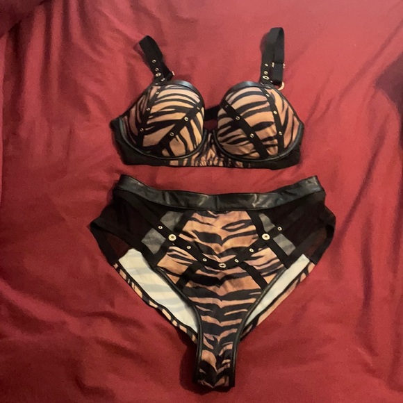 Honey Birdette tiger print lingerie - Picture 1 of 3